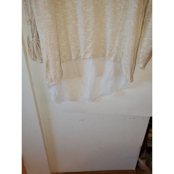 Almost Famous Junior's Pullover Tunic Top Beaded Shoulders Size XL - Picture 4 of 12